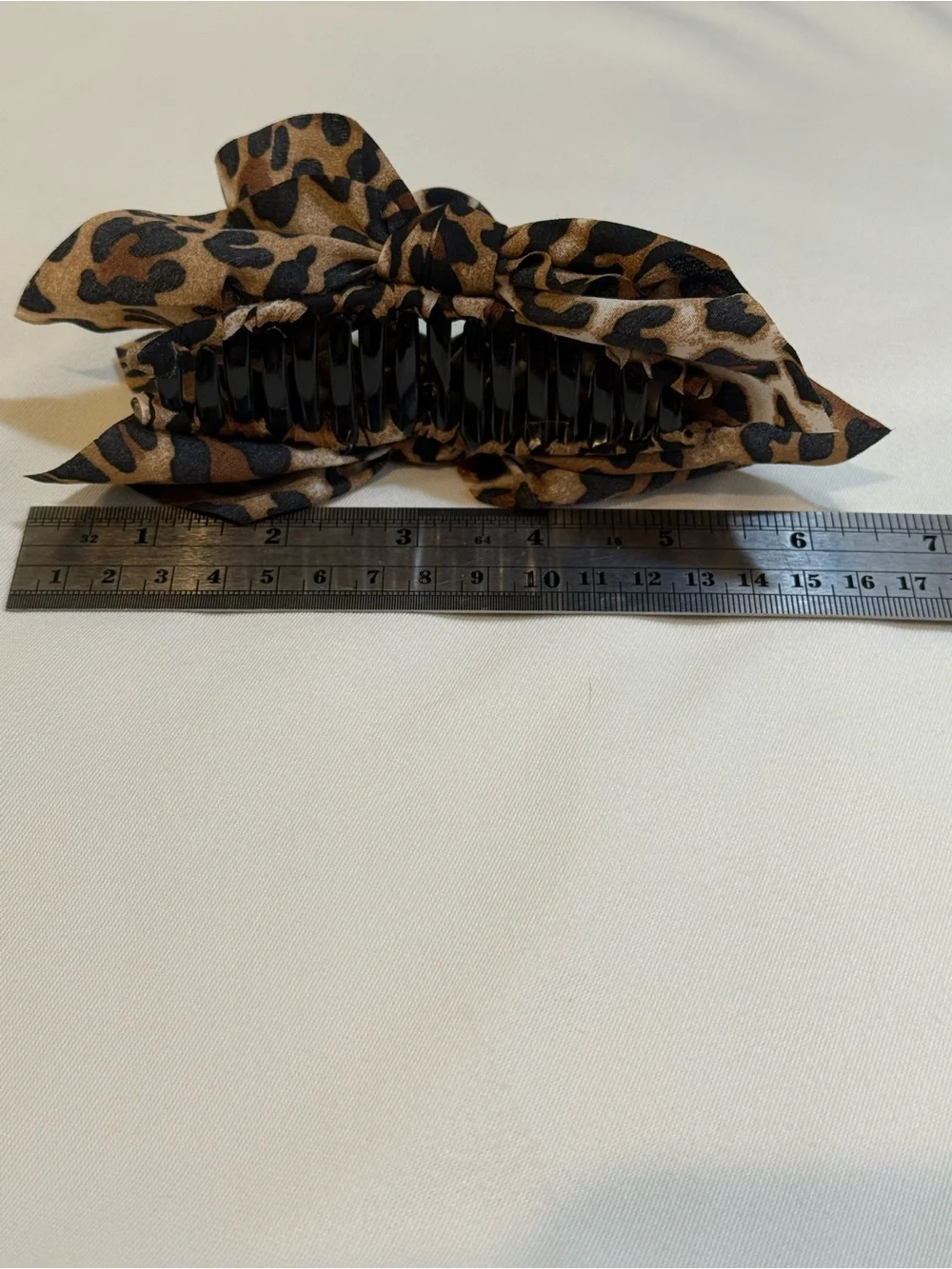 Leopard Print Fabric Bow Claw Clip Hair Accessory 4” Statement 90s NWOT Cheetah